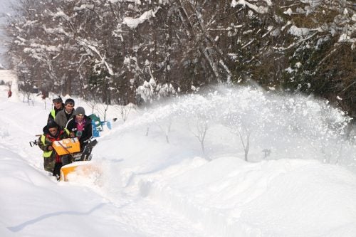 snowblower-working